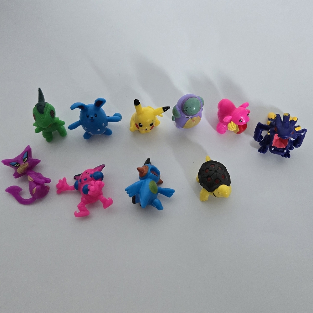 Set Of Pokemon Gumball Figures Toys Pikachu Mr Mime Exploud Lickitug Purrloin